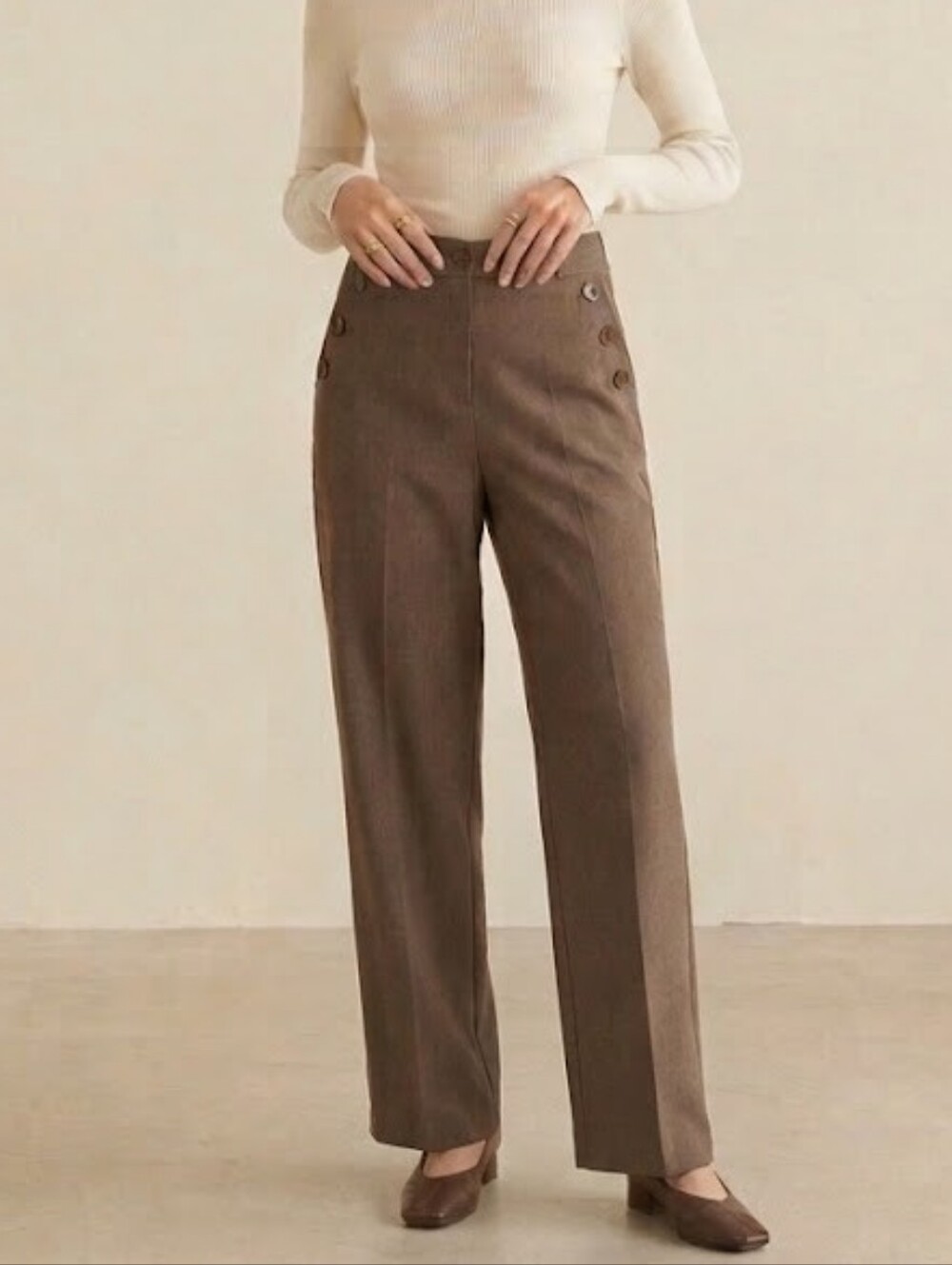 Maison d'Amelie Women's Pants in Brown